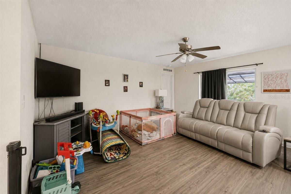 1200 9th, Deland, FL 32724