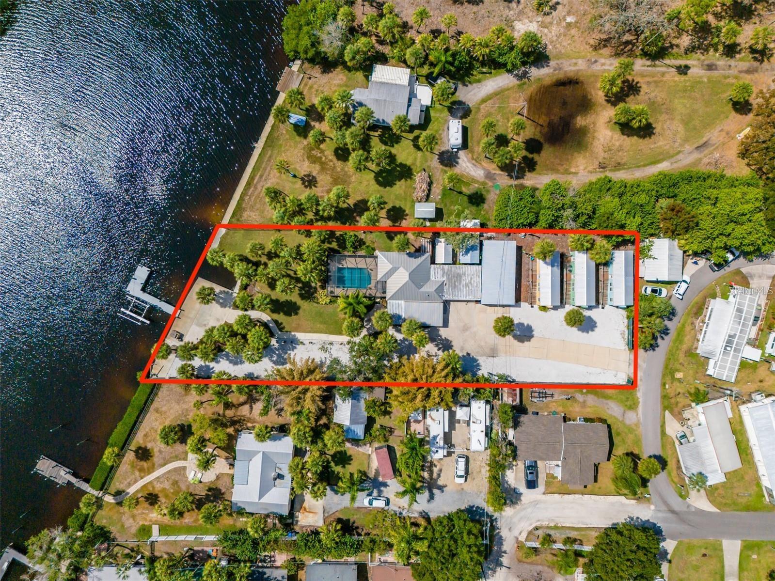 102 Trouve, Ruskin, FL 33570