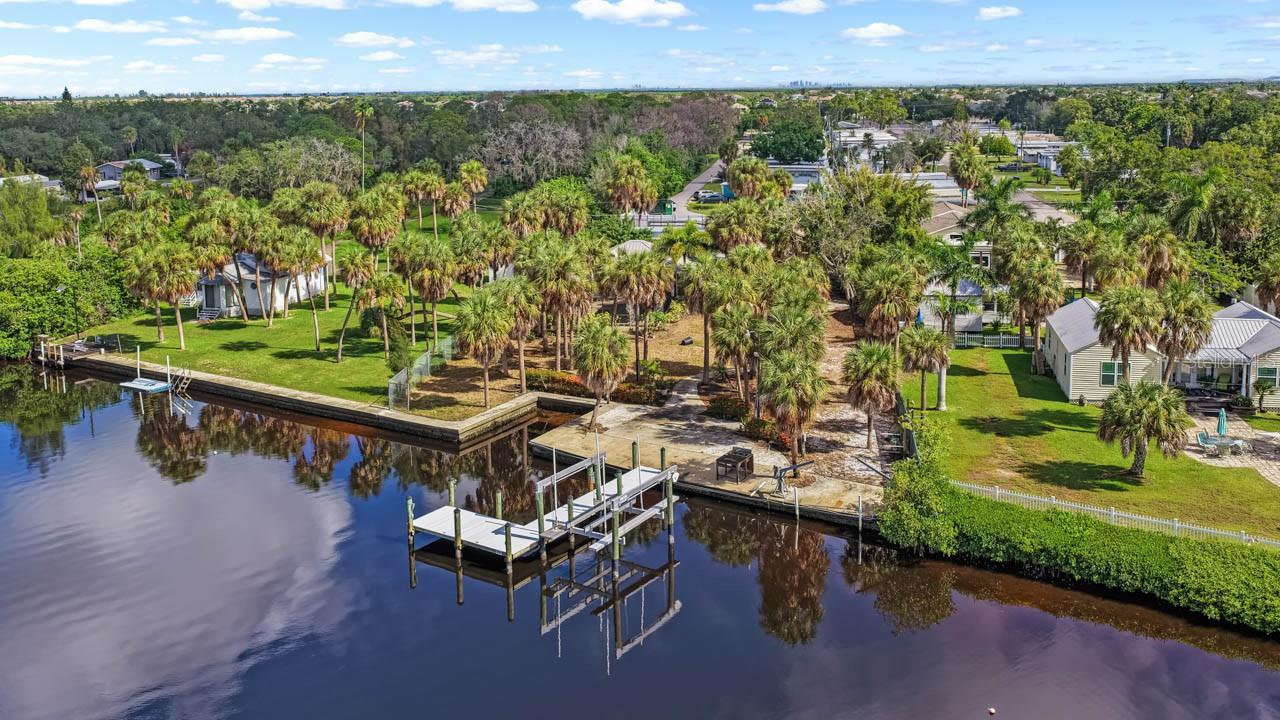 102 Trouve, Ruskin, FL 33570