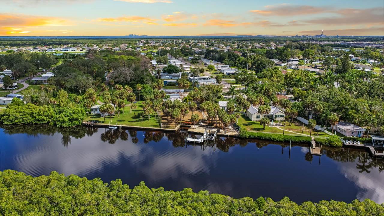 102 Trouve, Ruskin, FL 33570