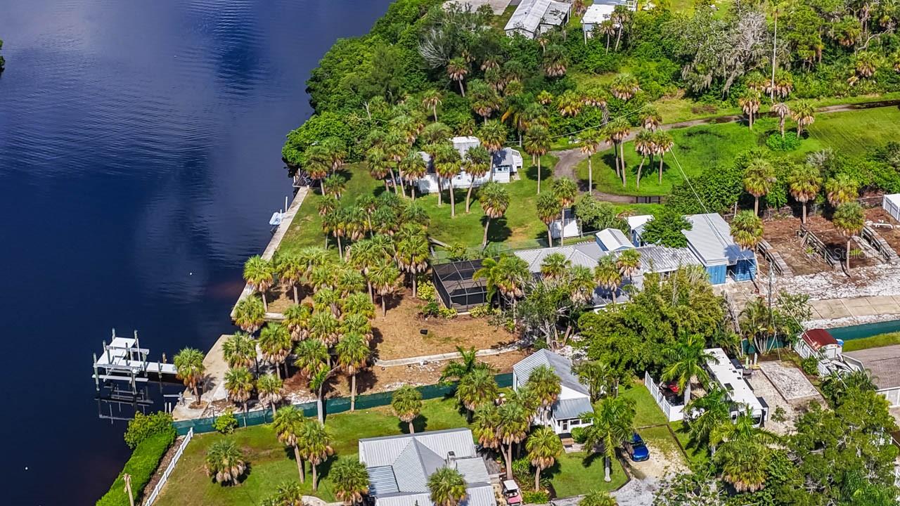 102 Trouve, Ruskin, FL 33570
