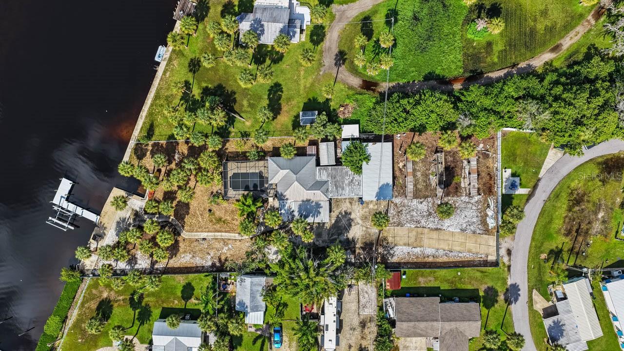 102 Trouve, Ruskin, FL 33570