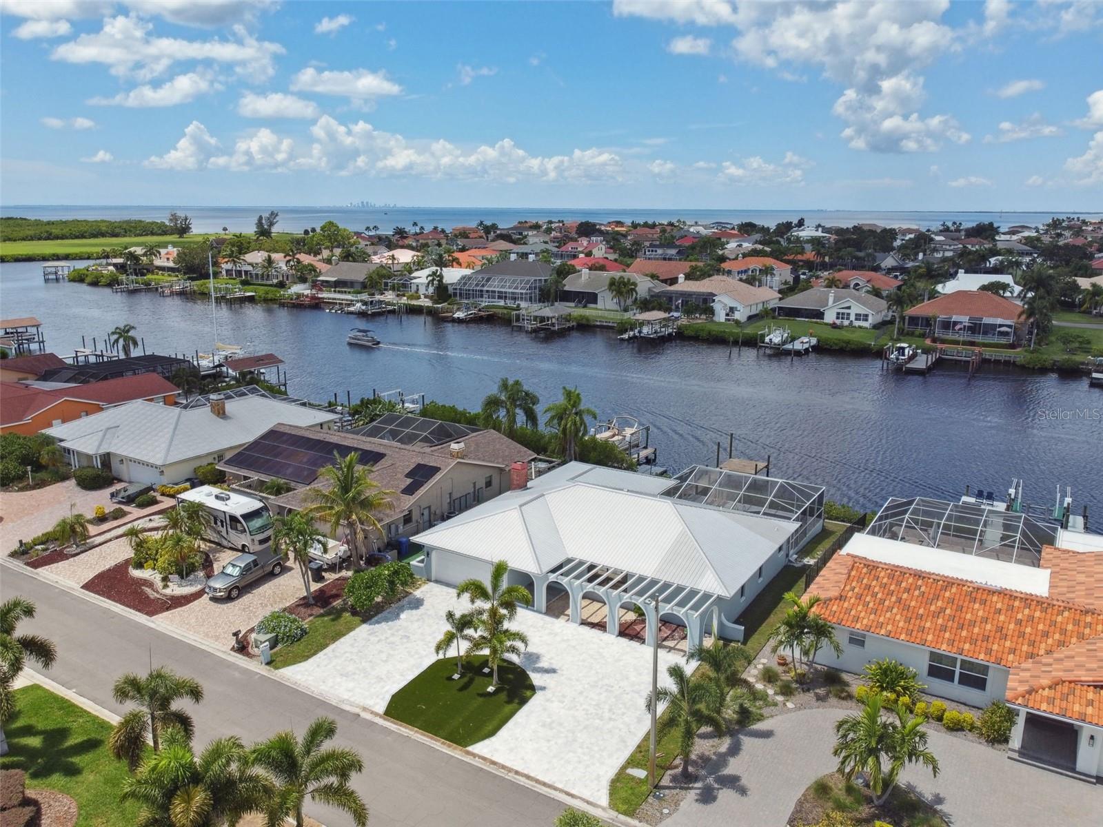 919 Chipaway, Apollo Beach, FL 33572