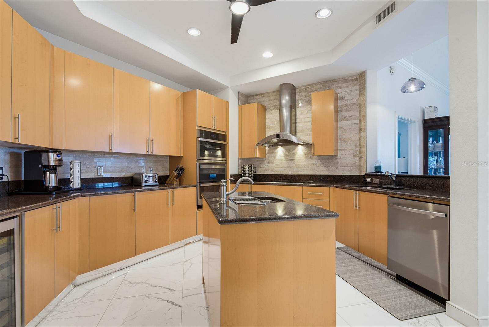 1925 Atlantic Unit 210, Daytona Beach Shores, FL 32118