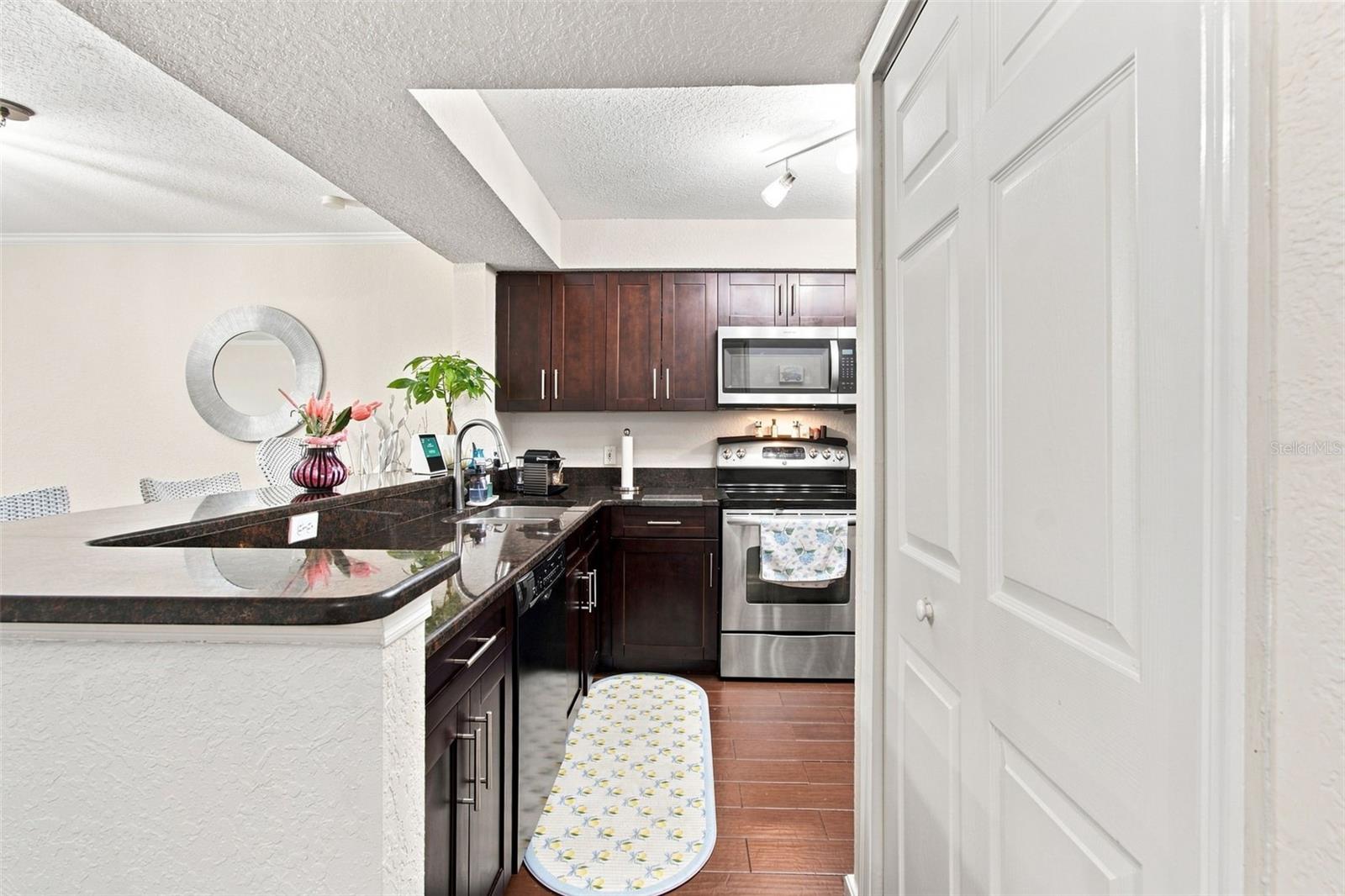 13839 Fairway Island Unit 1136, Orlando, FL 32837