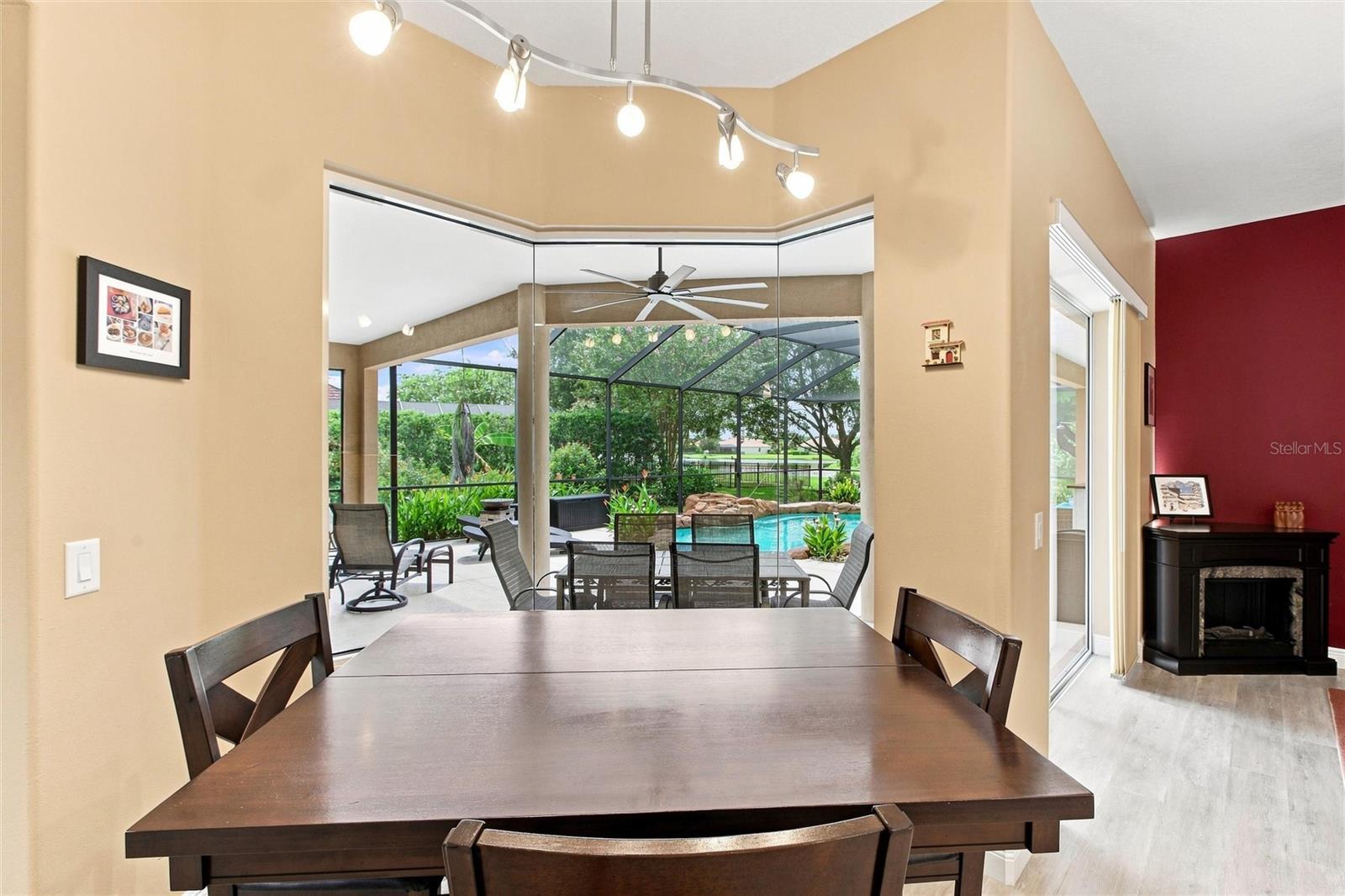 616 Country Meadows, Bradenton, FL 34212