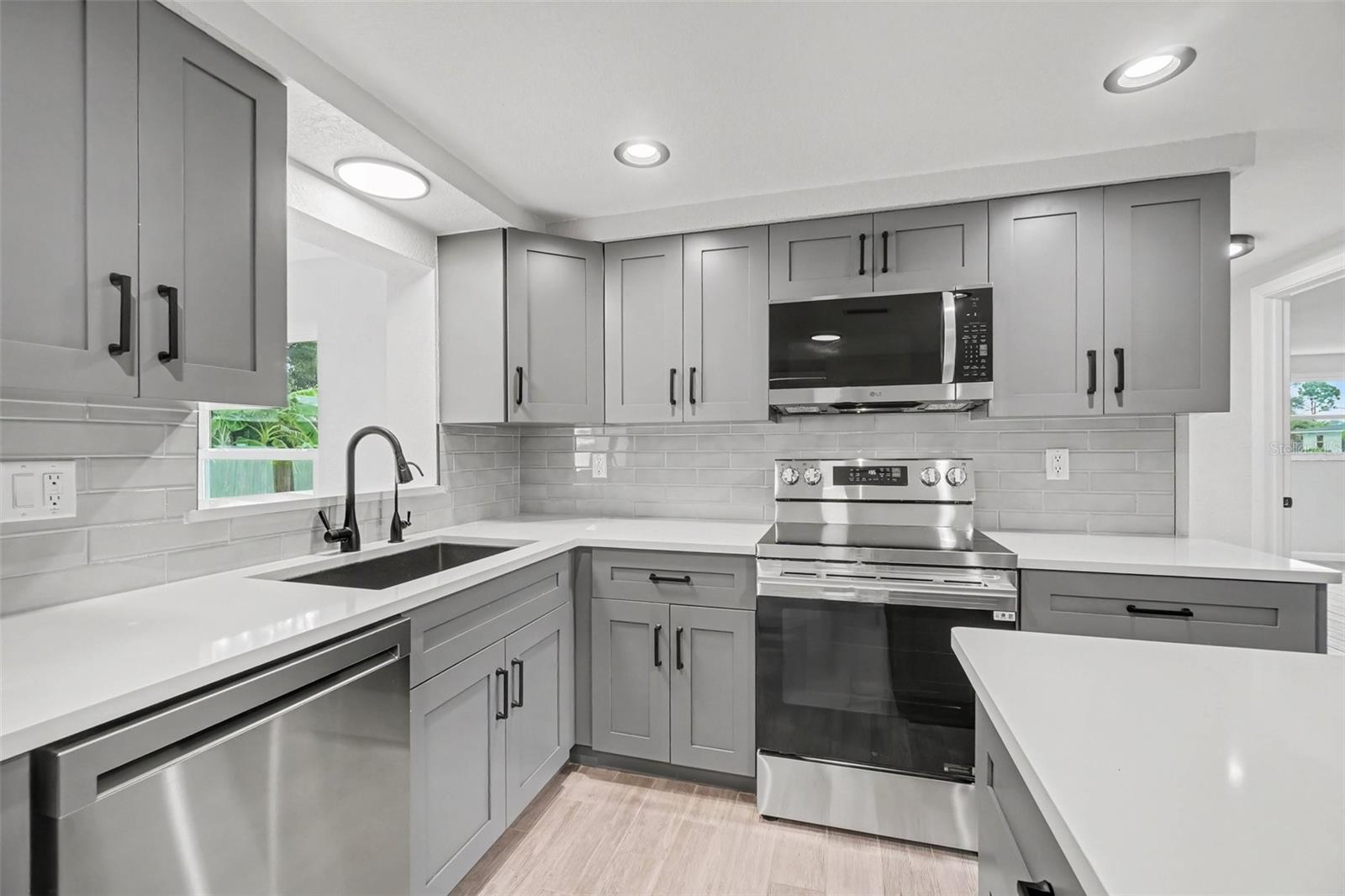 305 Shell, Venice, FL 34293