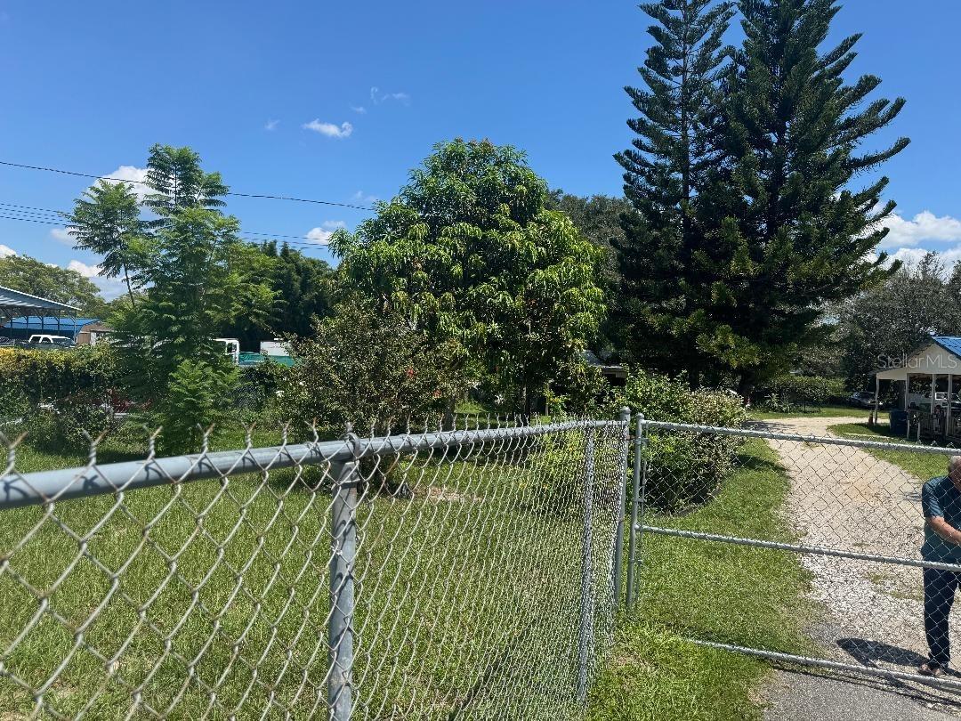 812 Us Highway 17 92, Davenport, FL 33837