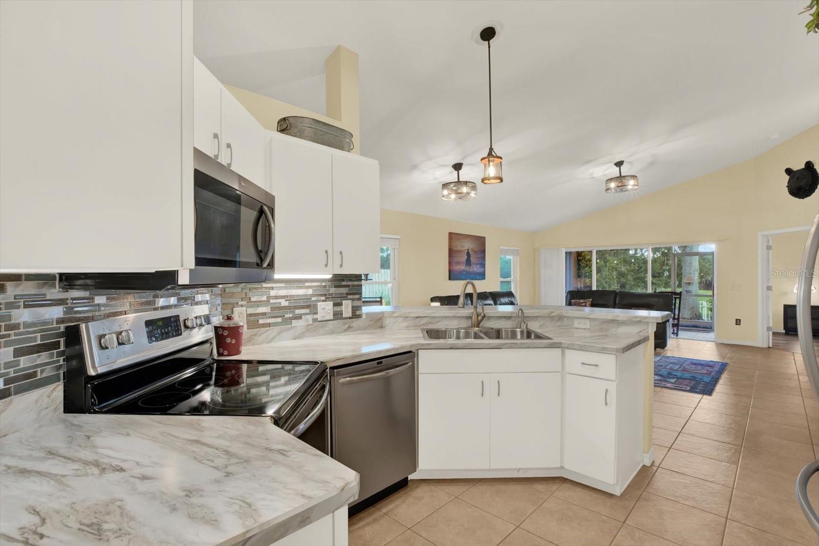 7123 48th, Palmetto, FL 34221