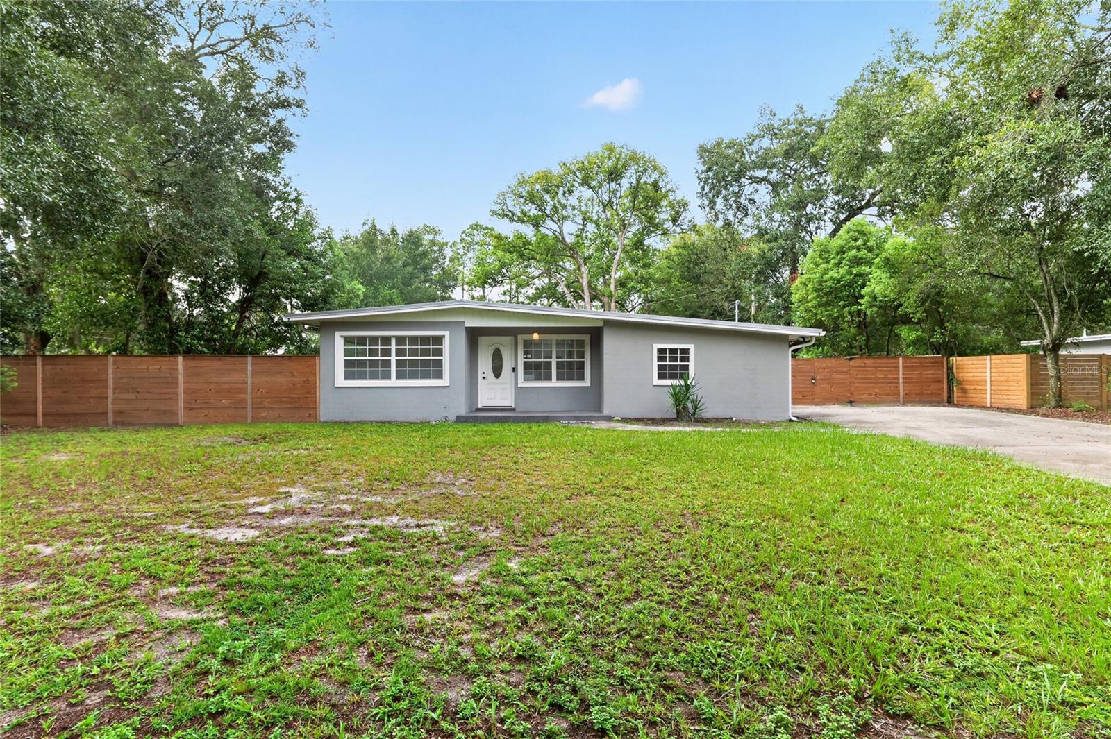 1421 17th, Gainesville, FL 32609