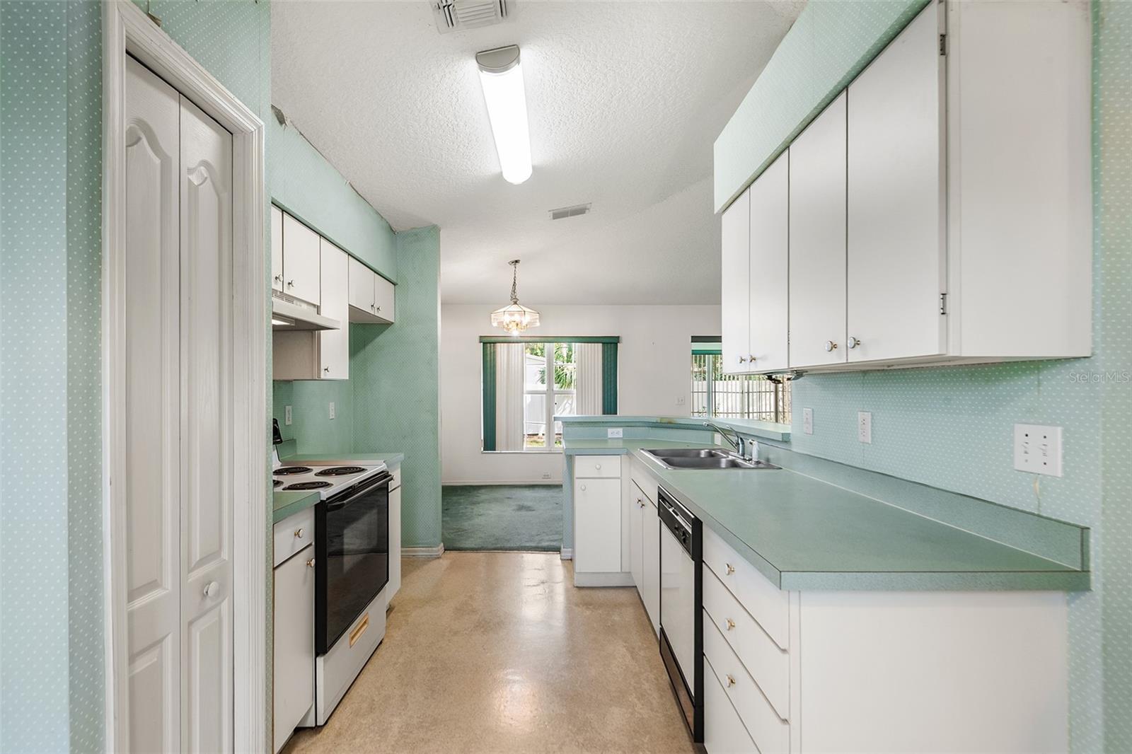 596 Sweetwater, Haines City, FL 33844