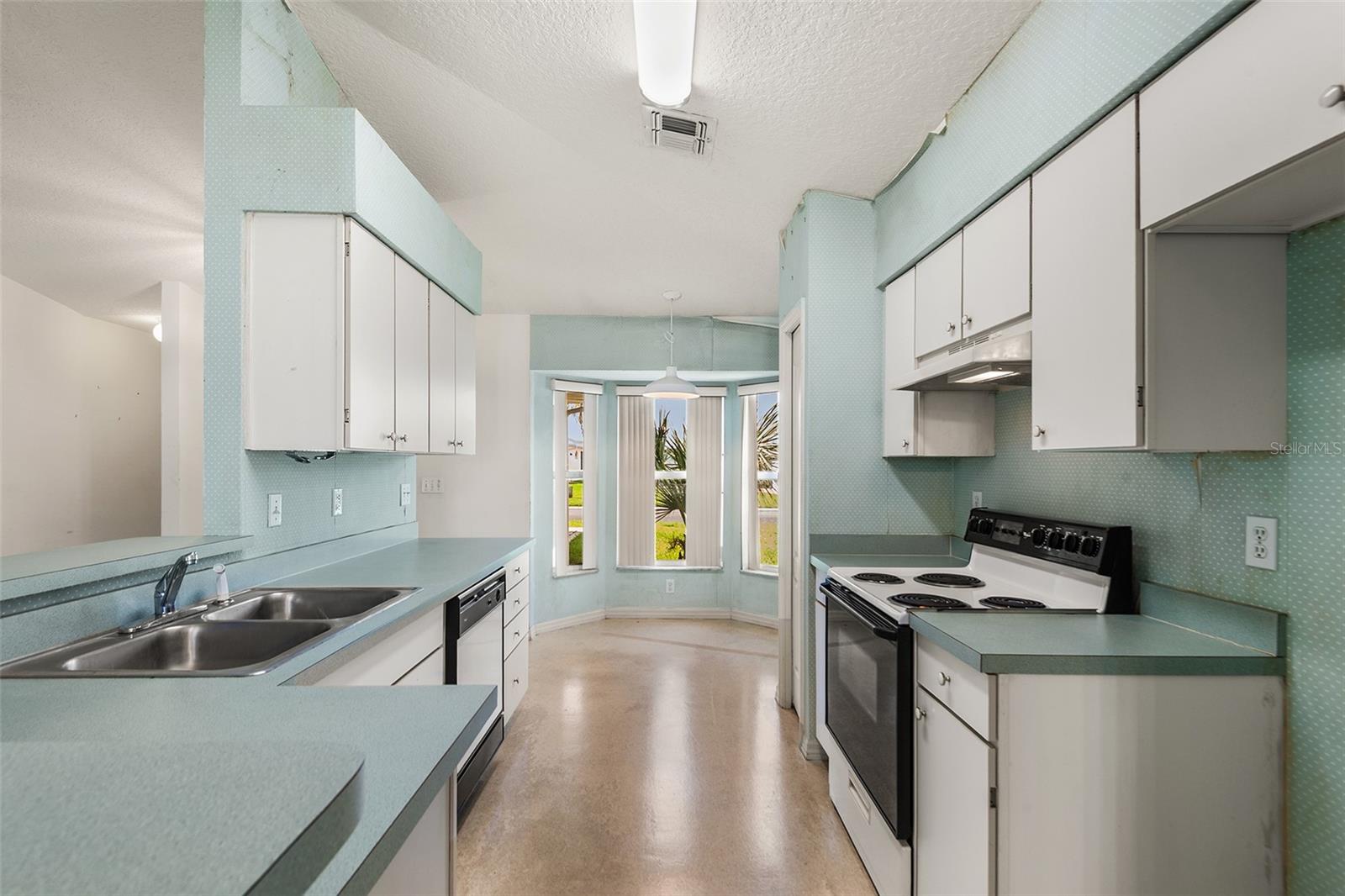 596 Sweetwater, Haines City, FL 33844