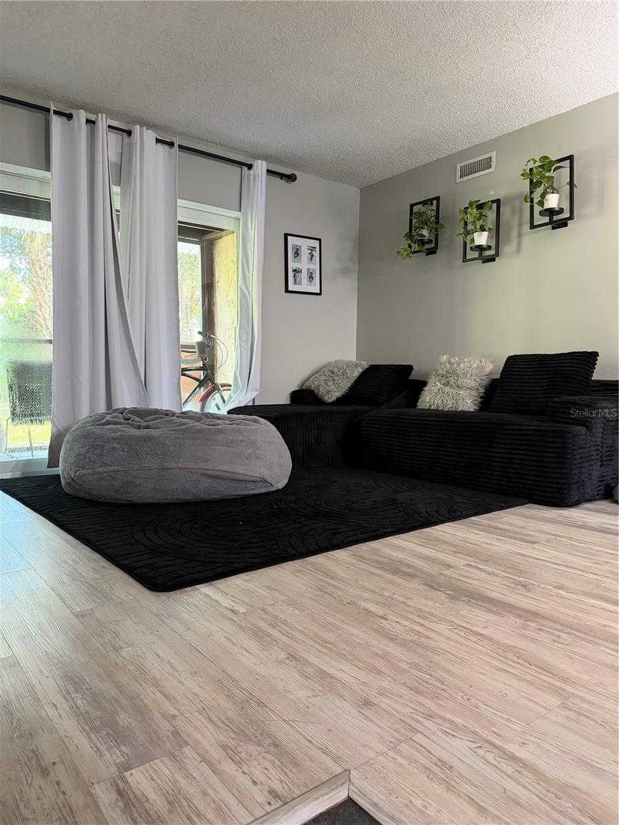 2617 Pine Lake Unit B, Sarasota, FL 34237