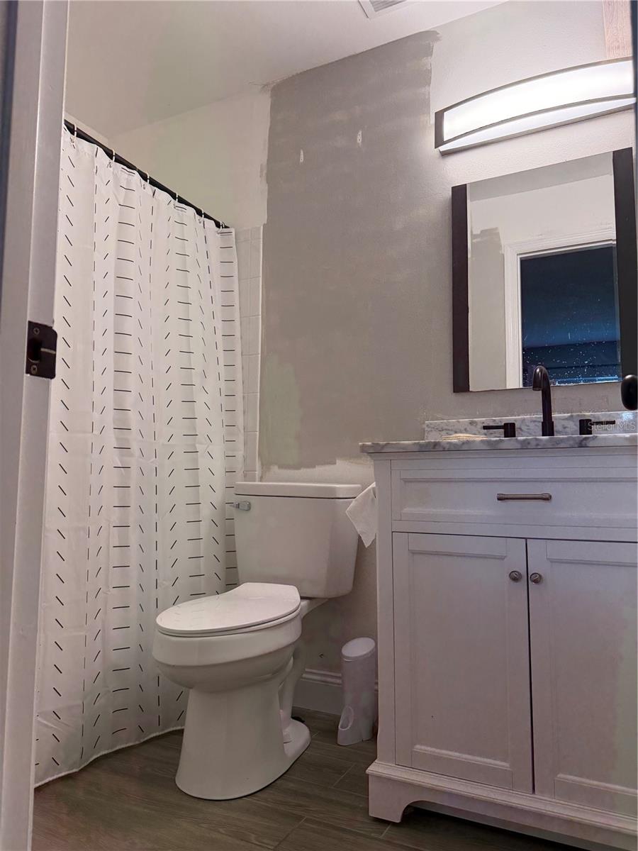 2617 Pine Lake Unit B, Sarasota, FL 34237