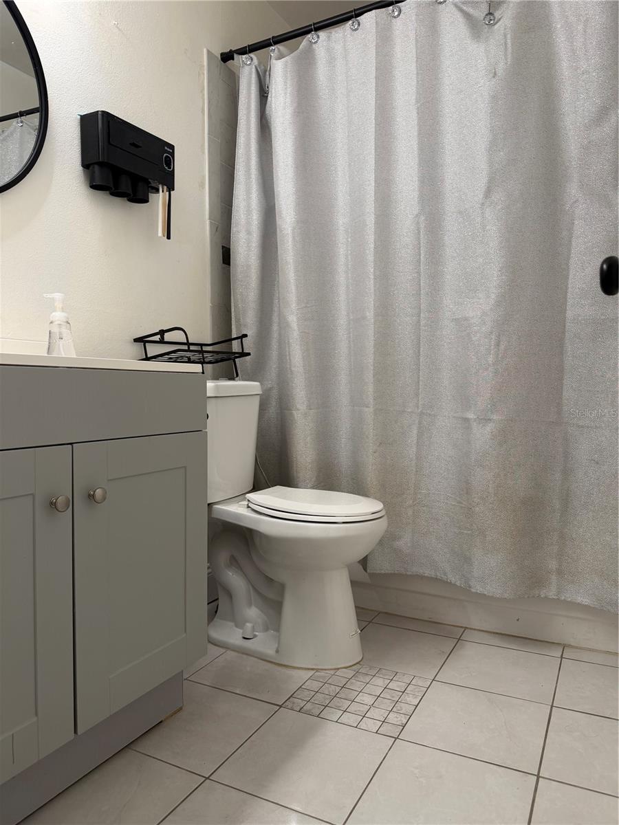 2617 Pine Lake Unit B, Sarasota, FL 34237