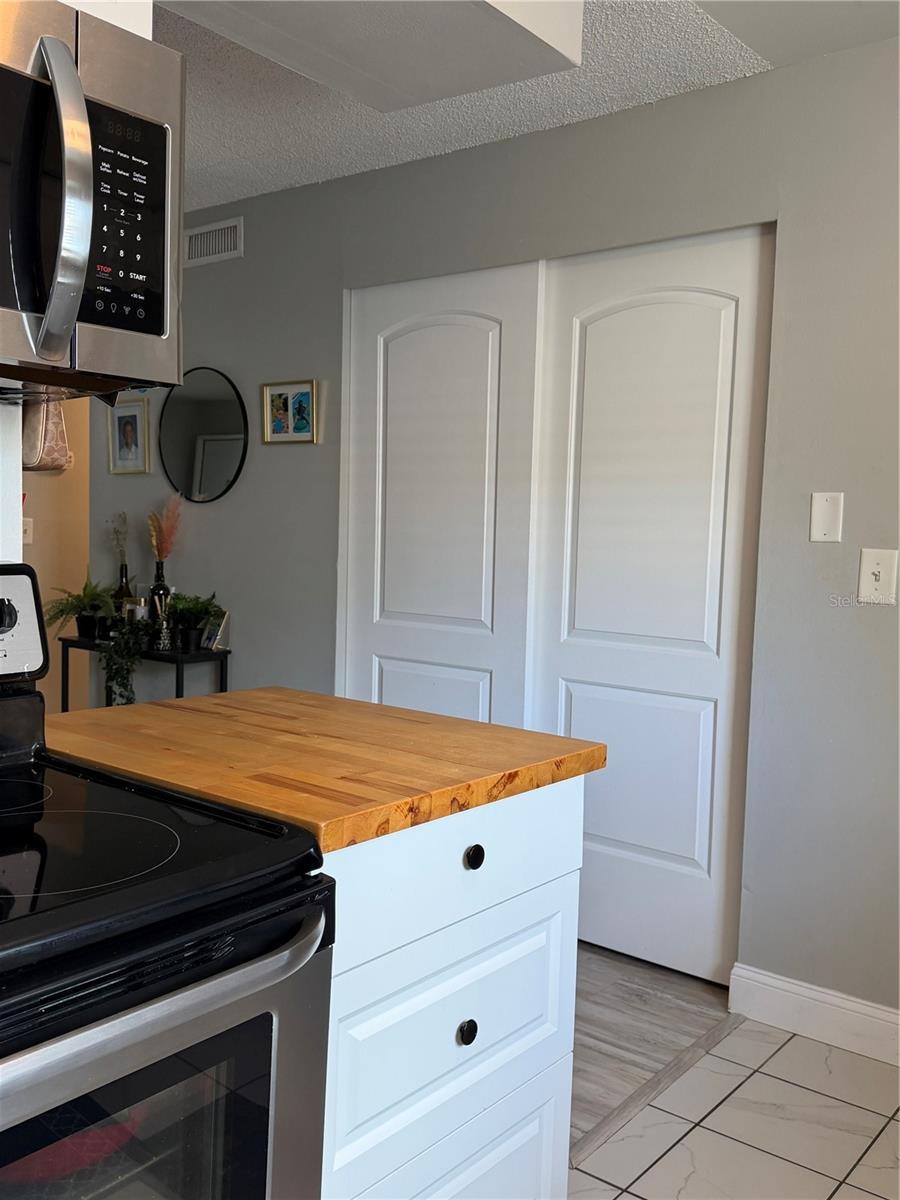 2617 Pine Lake Unit B, Sarasota, FL 34237