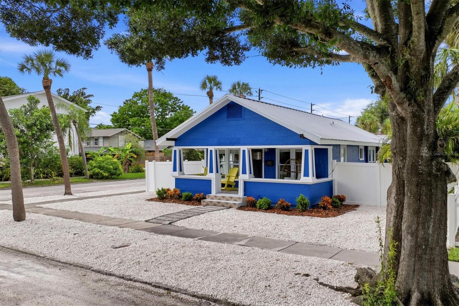 2363 4th, St Petersburg, FL 33713