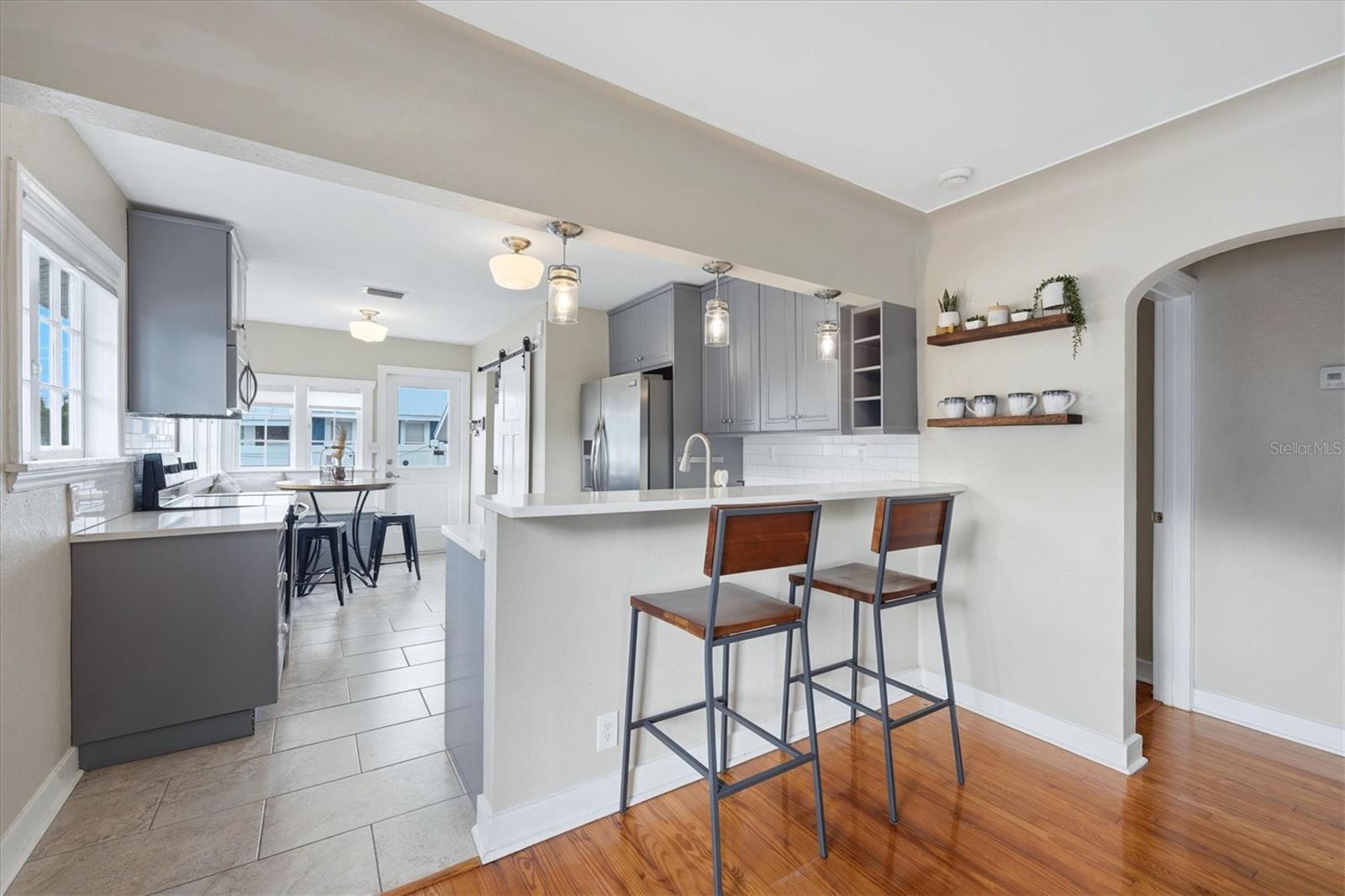 2363 4th, St Petersburg, FL 33713