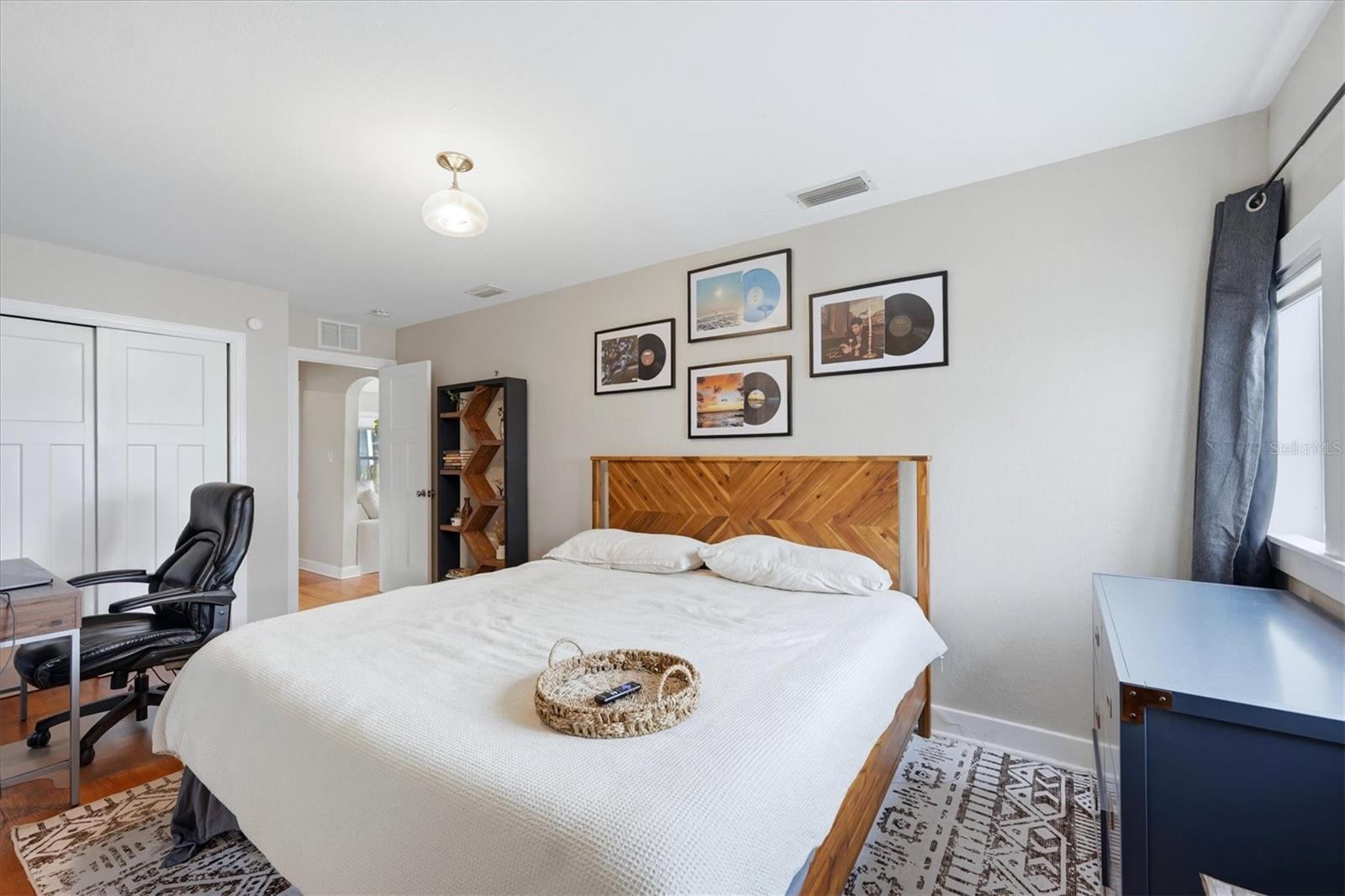 2363 4th, St Petersburg, FL 33713