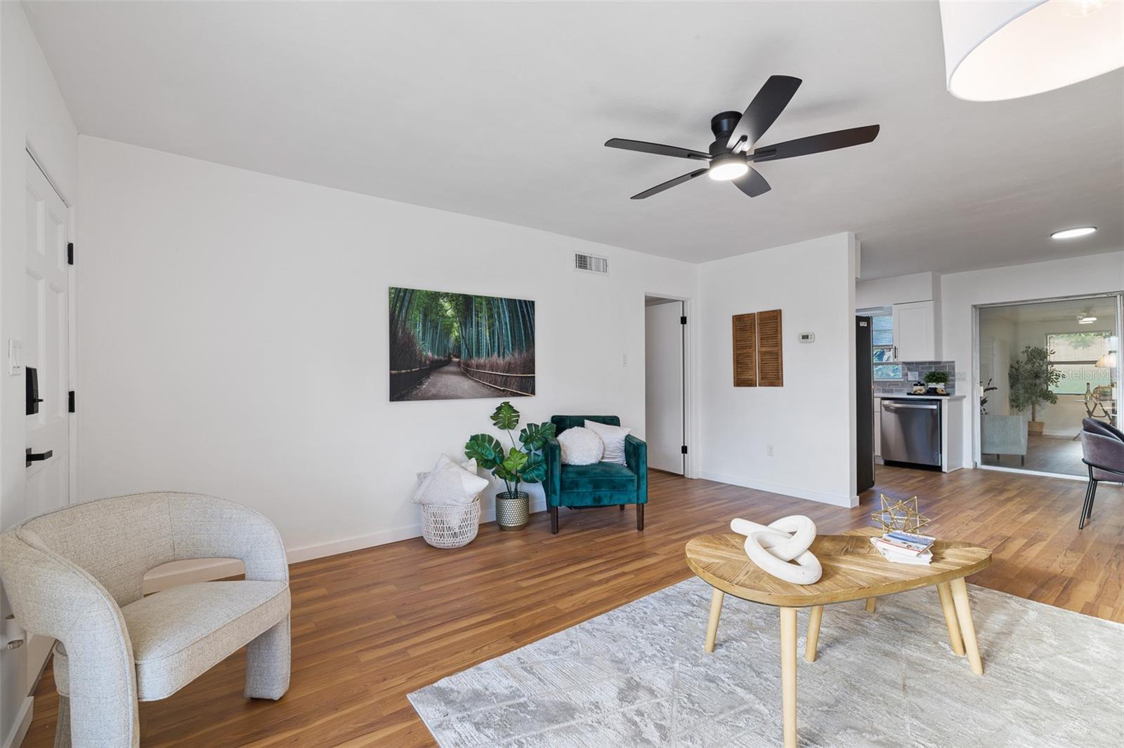 2512 Healy, Orlando, FL 32818