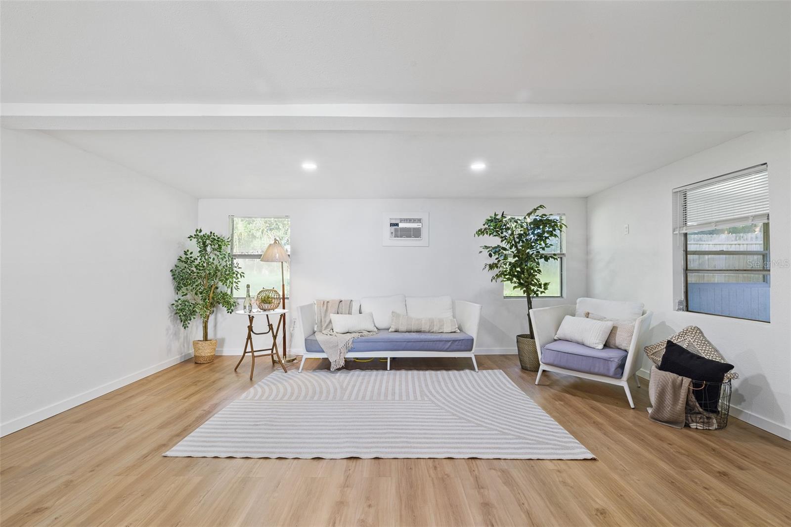 2512 Healy, Orlando, FL 32818