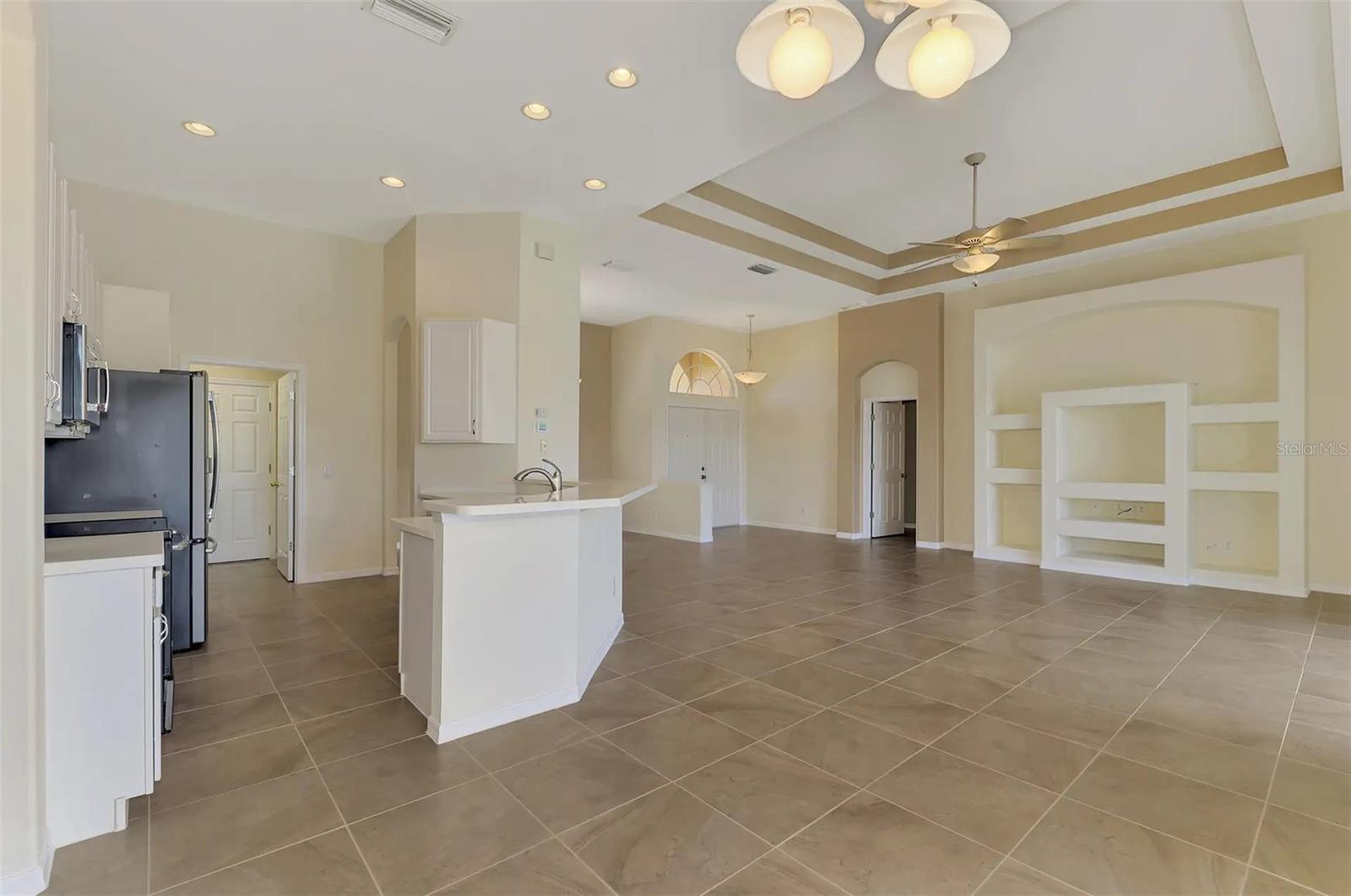 6721 Carlyle, Sarasota, FL 34243