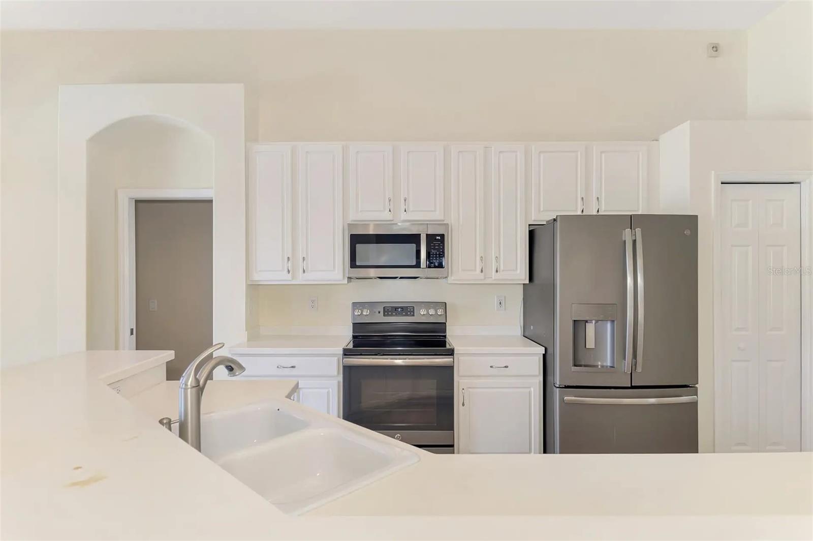 6721 Carlyle, Sarasota, FL 34243