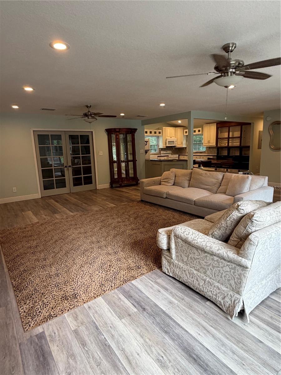 833 Collins, Apopka, FL 32712