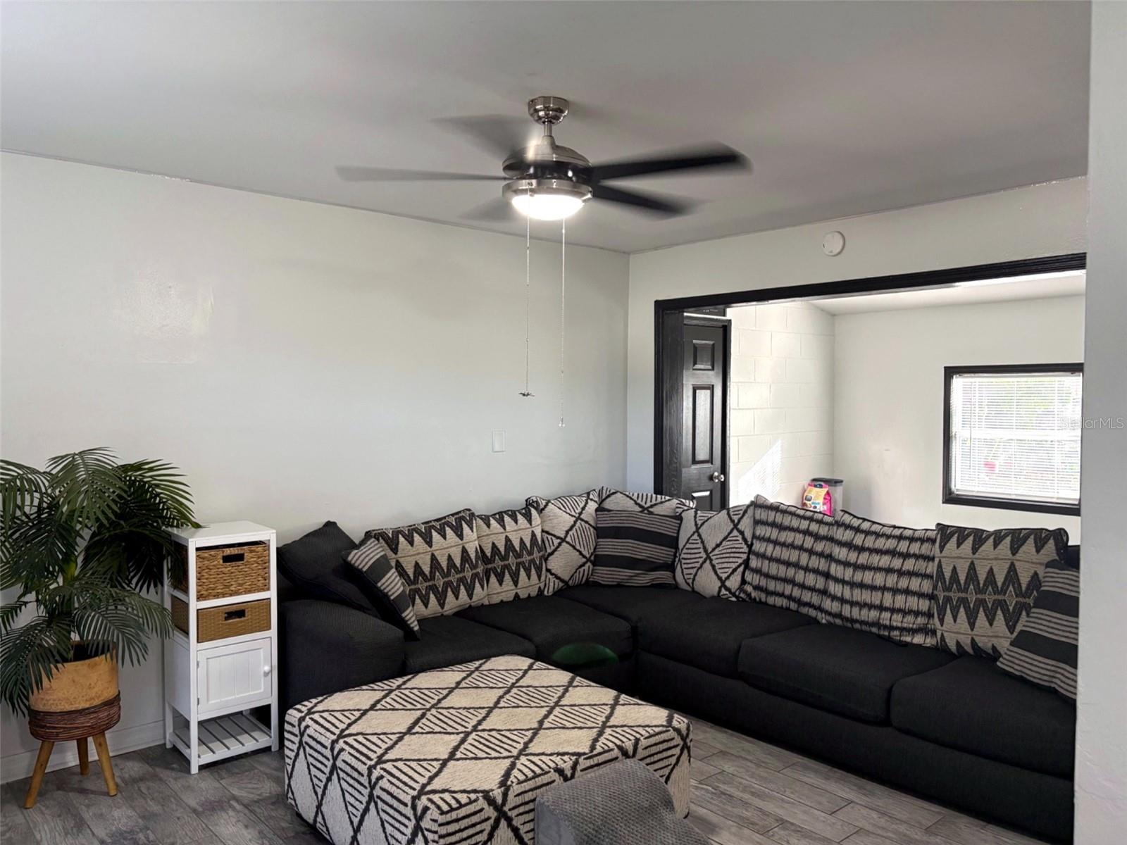 5917 Wolf, Orlando, FL 32808