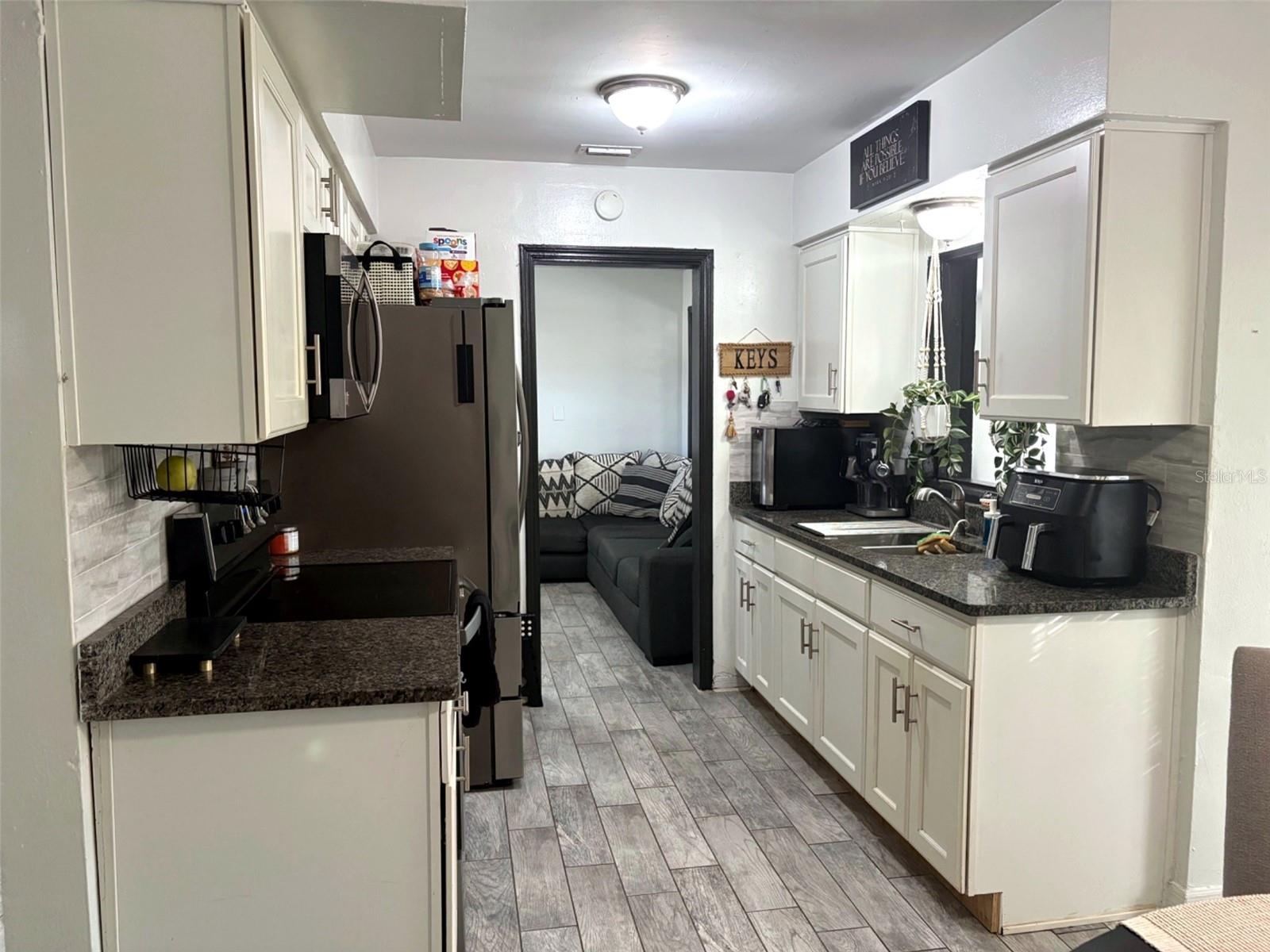 5917 Wolf, Orlando, FL 32808