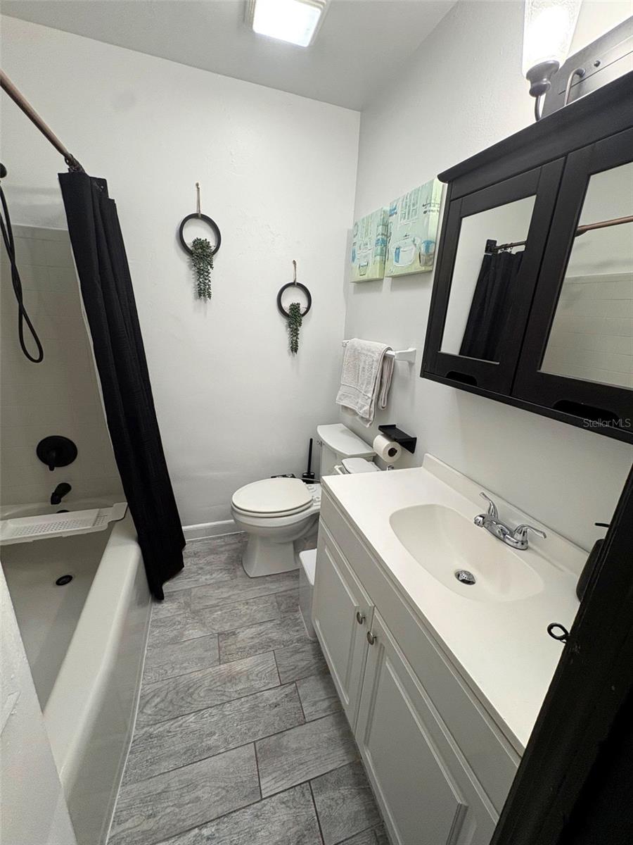 5917 Wolf, Orlando, FL 32808