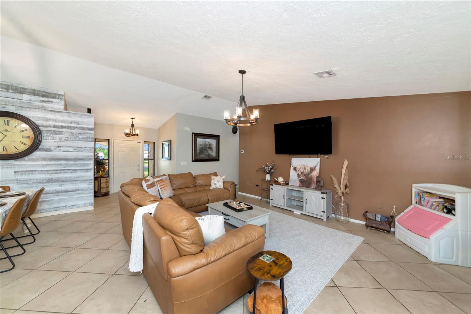 710 Myakka Rd, Sarasota, FL 34240