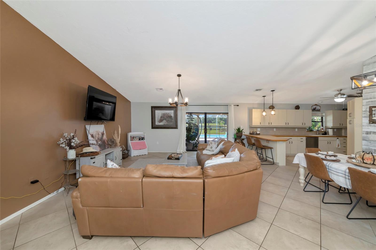 710 Myakka Rd, Sarasota, FL 34240
