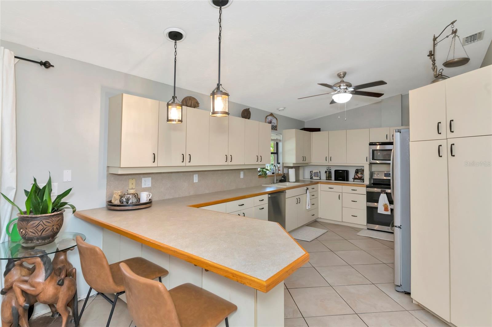 710 Myakka Rd, Sarasota, FL 34240