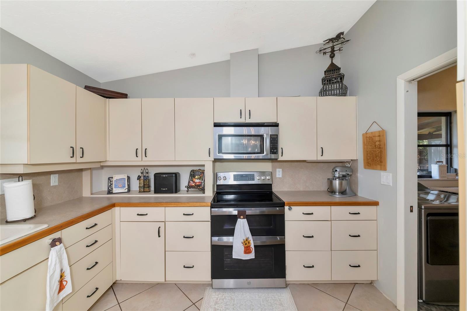 710 Myakka Rd, Sarasota, FL 34240