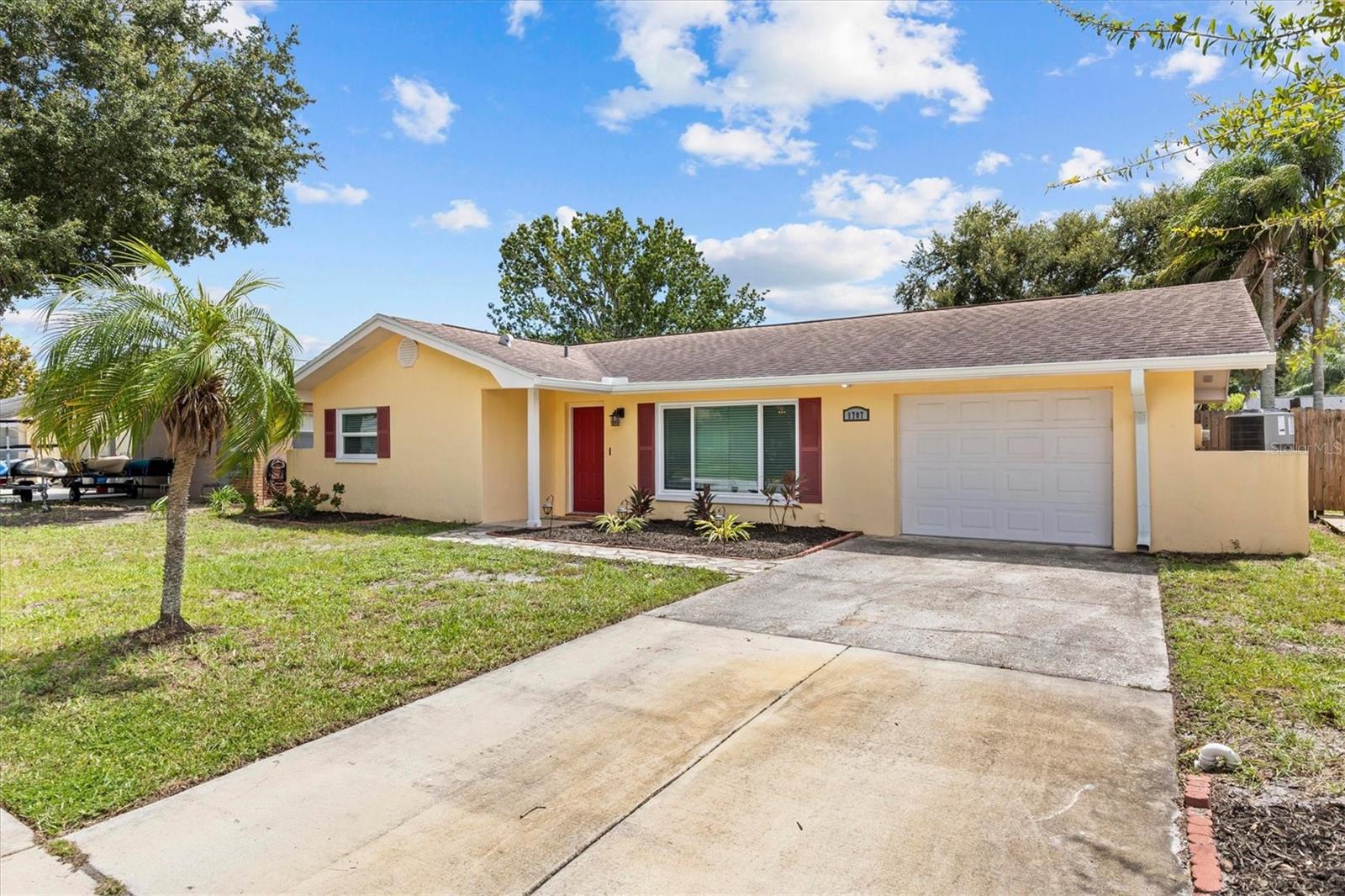 1707 Hibiscus Circle N, Oldsmar, FL 34677