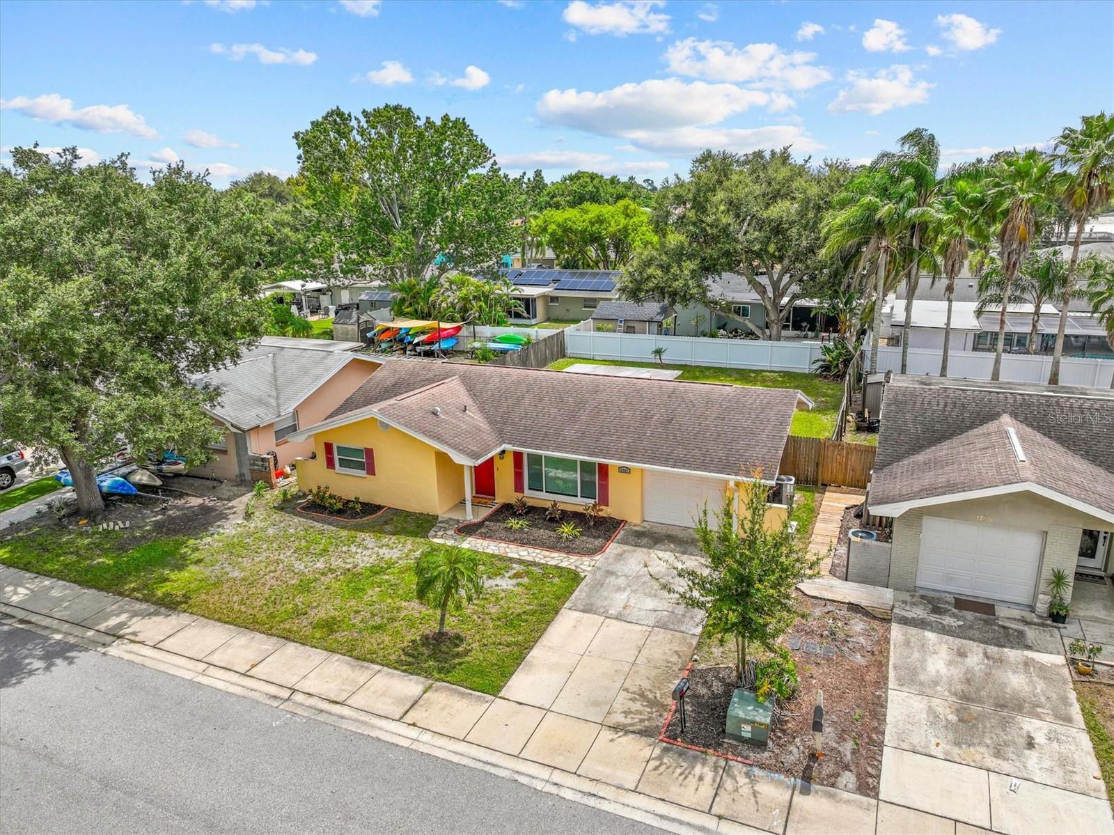 1707 Hibiscus Circle N, Oldsmar, FL 34677