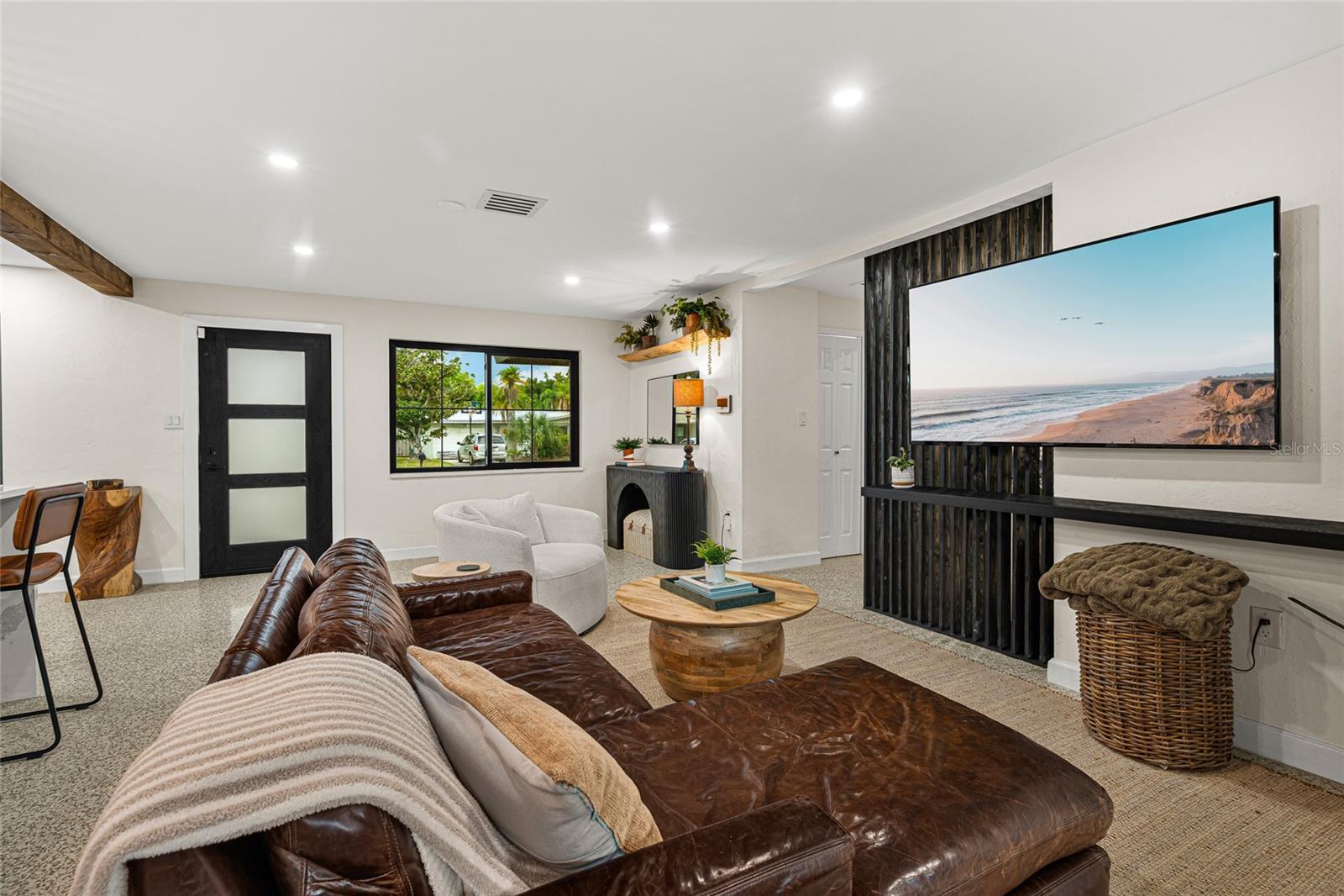 2410 Valencia, Sarasota, FL 34239