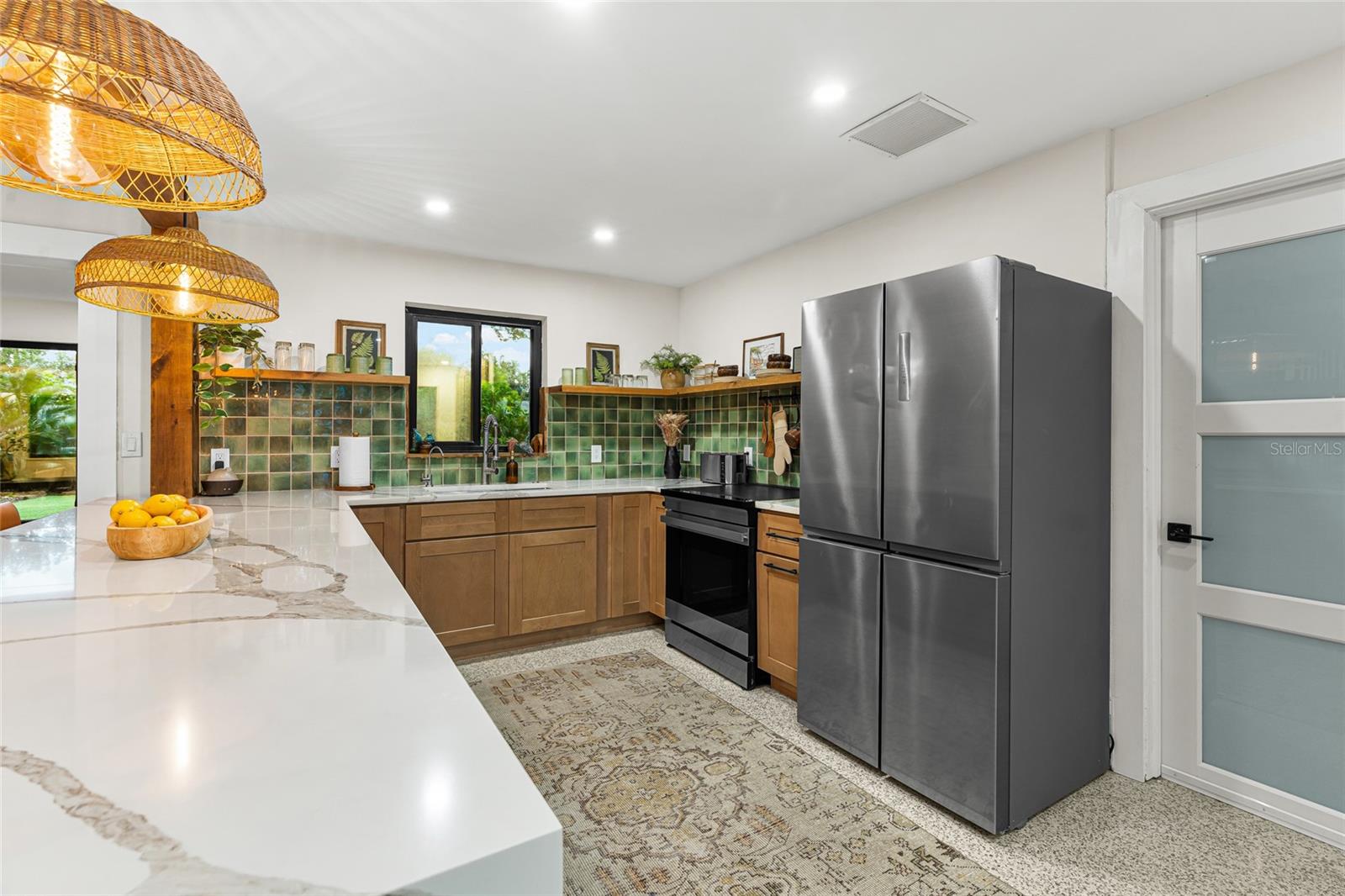 2410 Valencia, Sarasota, FL 34239