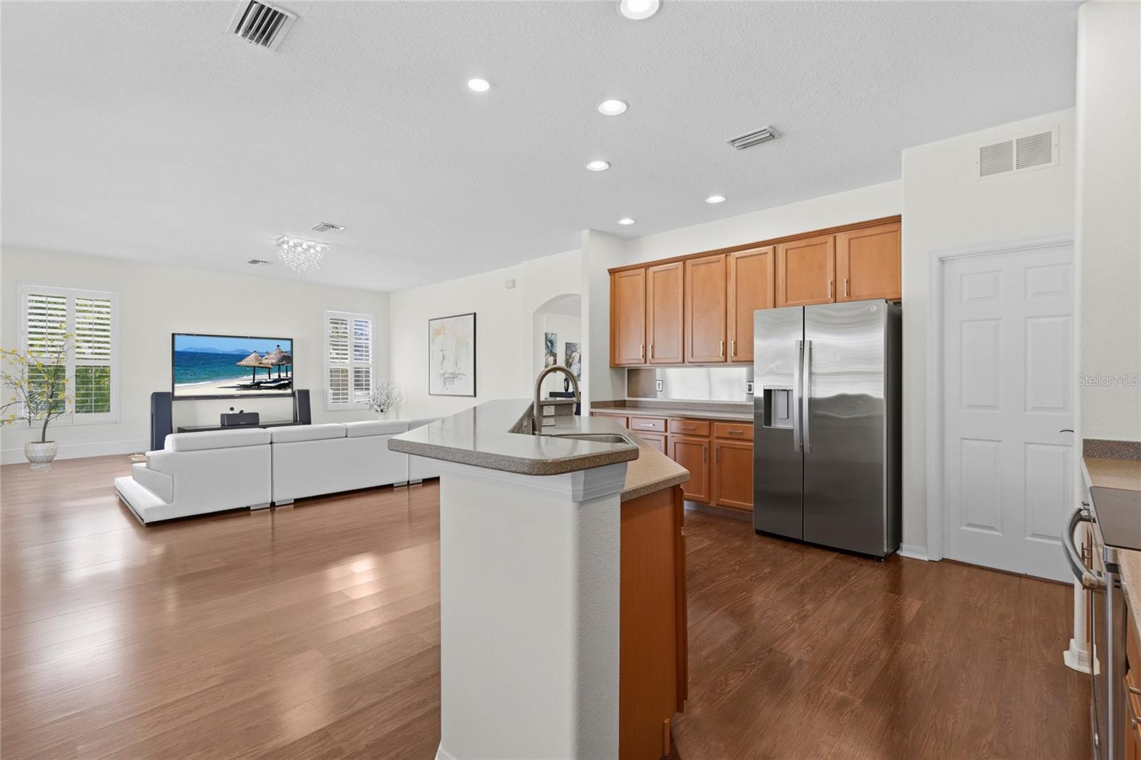1729 Pinyon Pine Dr, Sarasota, FL 34240