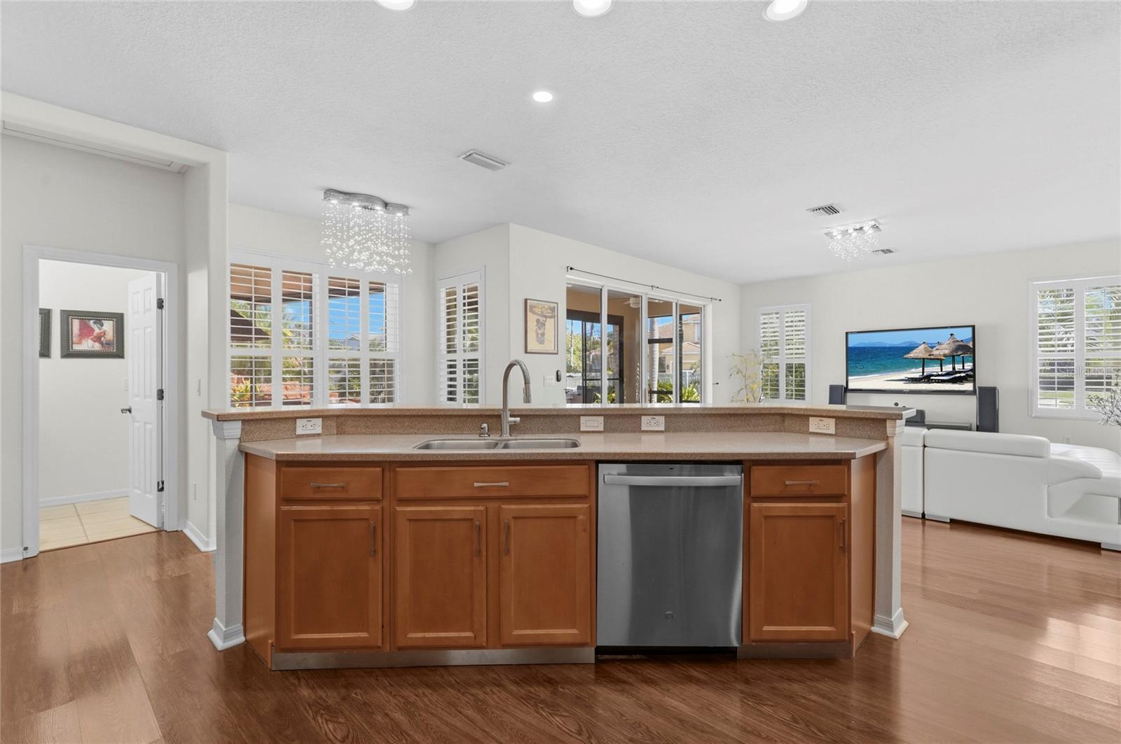 1729 Pinyon Pine Dr, Sarasota, FL 34240