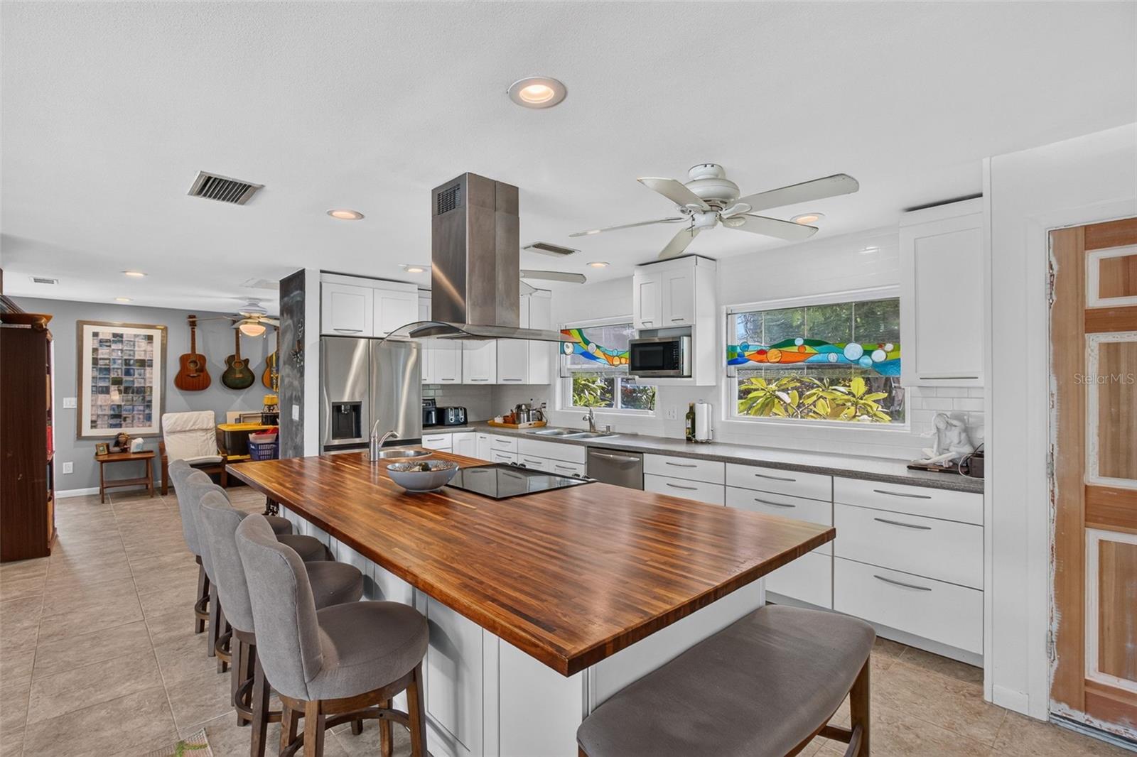 11420 Oval, Largo, FL 33774