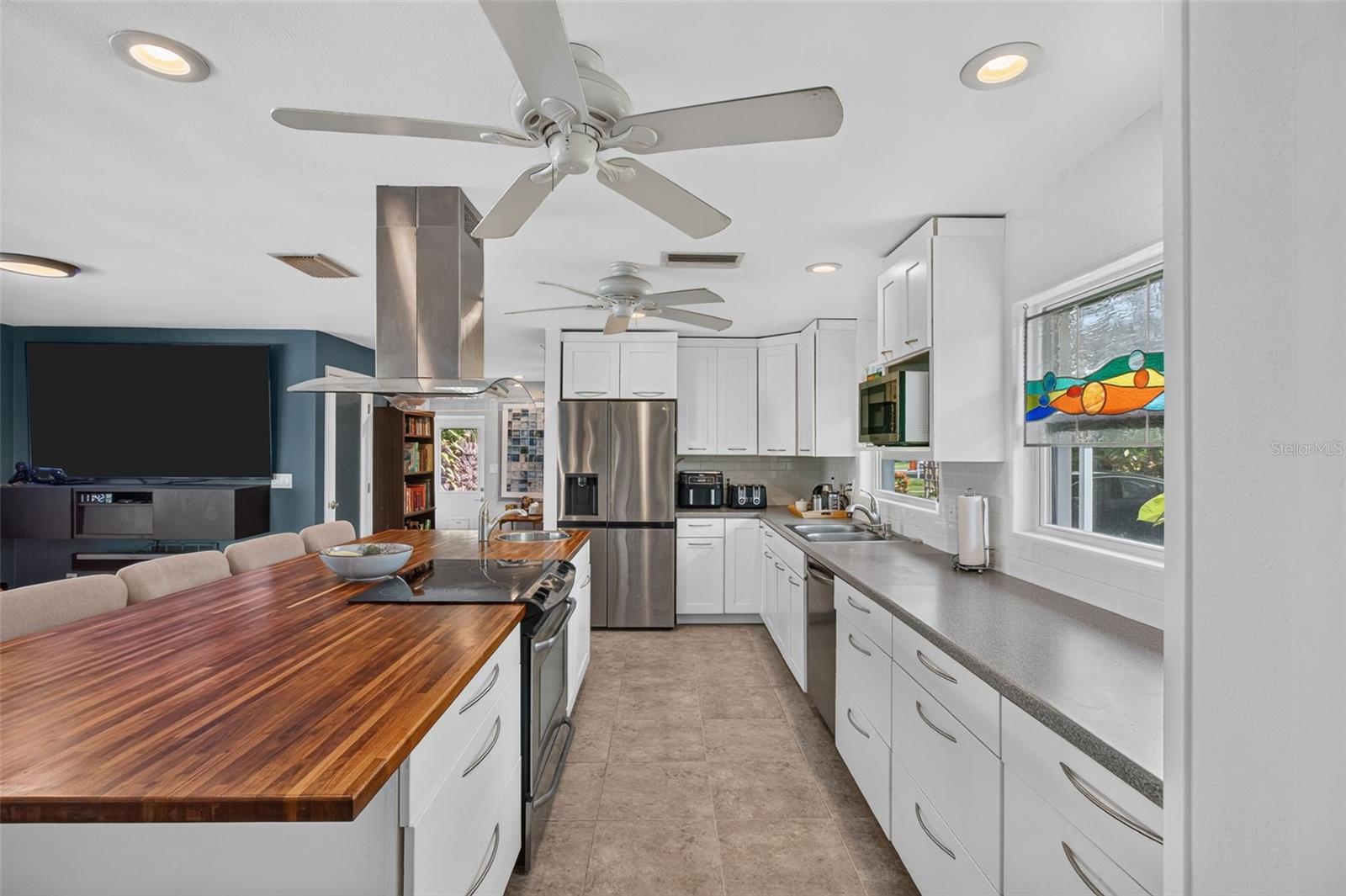 11420 Oval, Largo, FL 33774