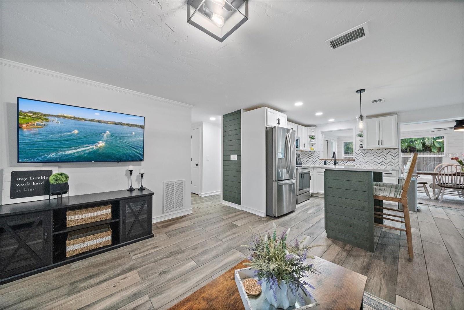 852 Acadia, Venice, FL 34293