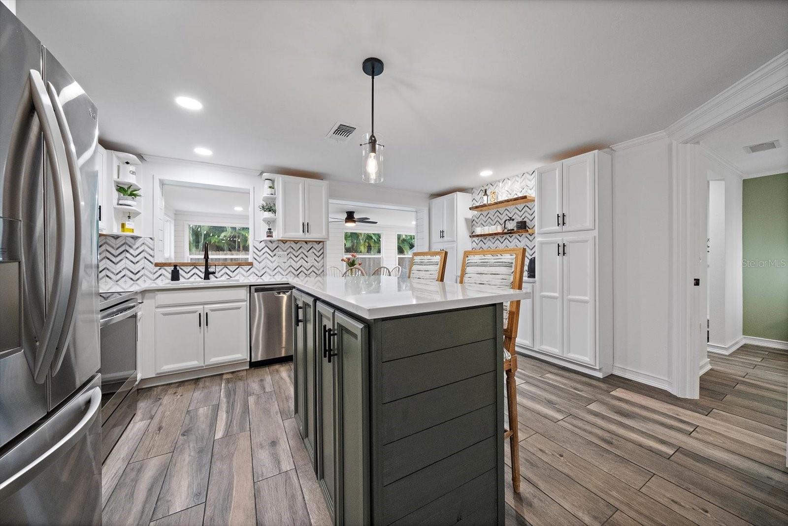 852 Acadia, Venice, FL 34293