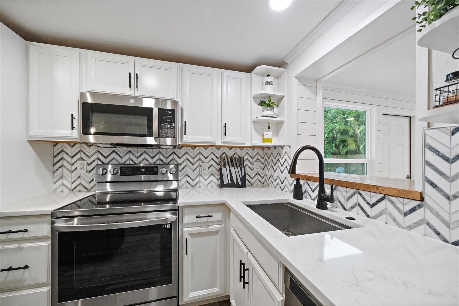 852 Acadia, Venice, FL 34293