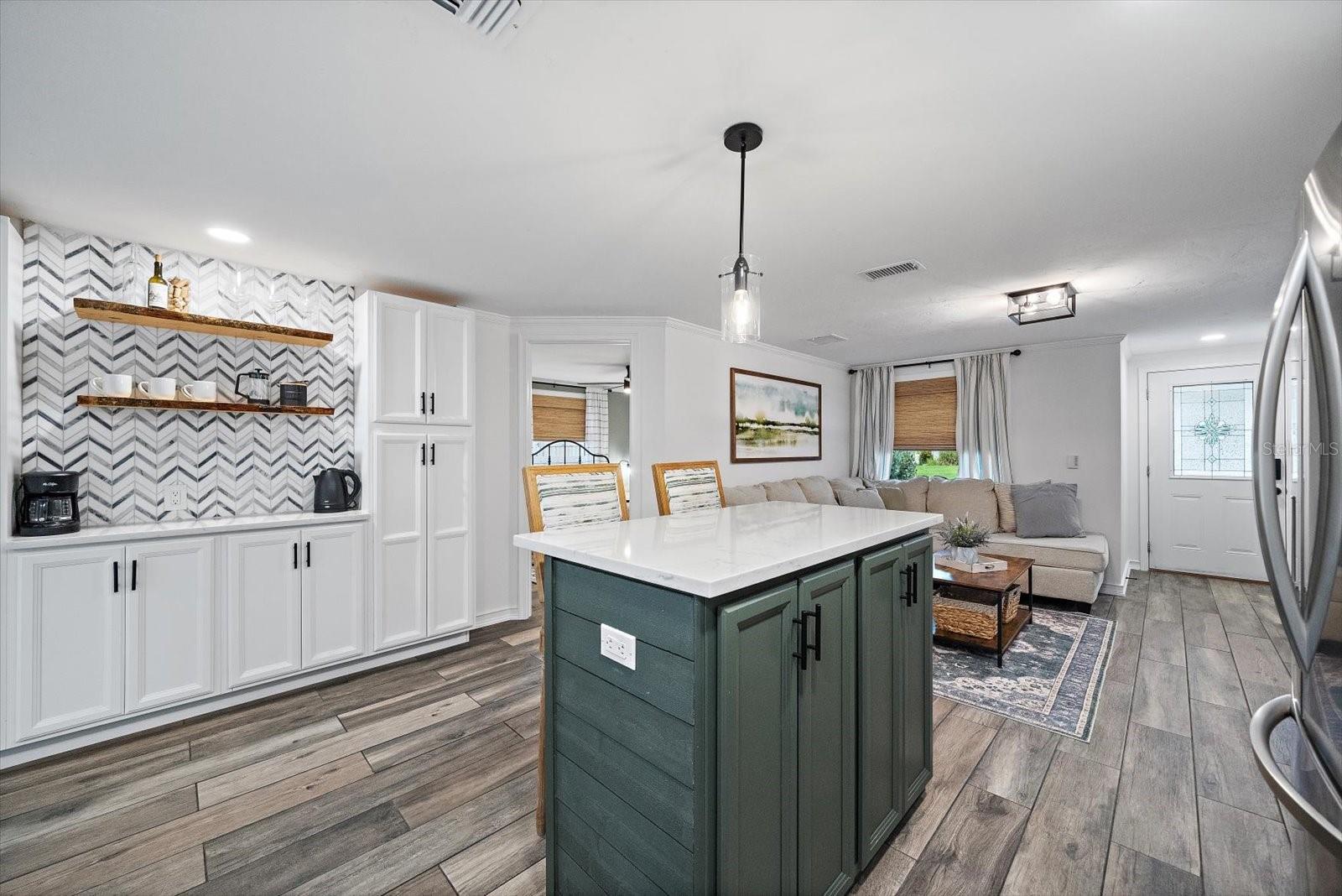 852 Acadia, Venice, FL 34293