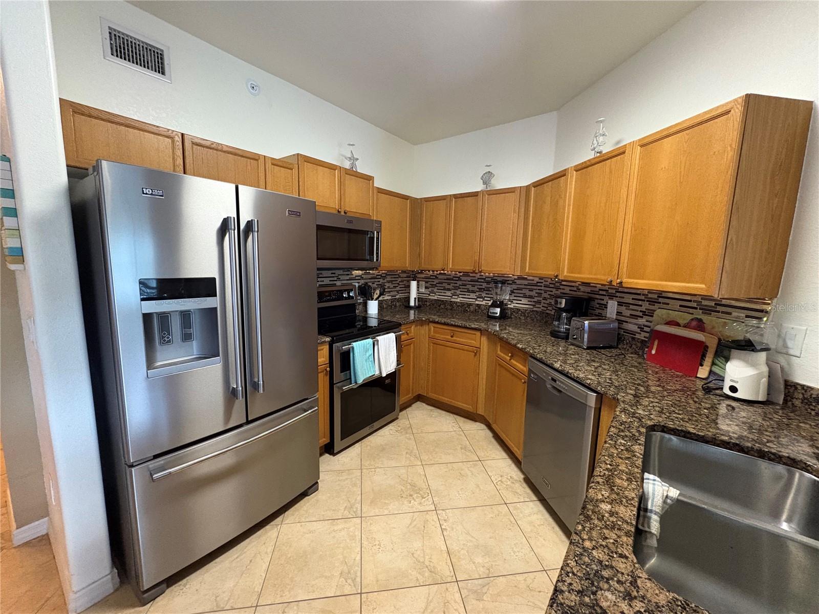 10031 Lake Cove Unit 201, Fort Myers, FL 33908