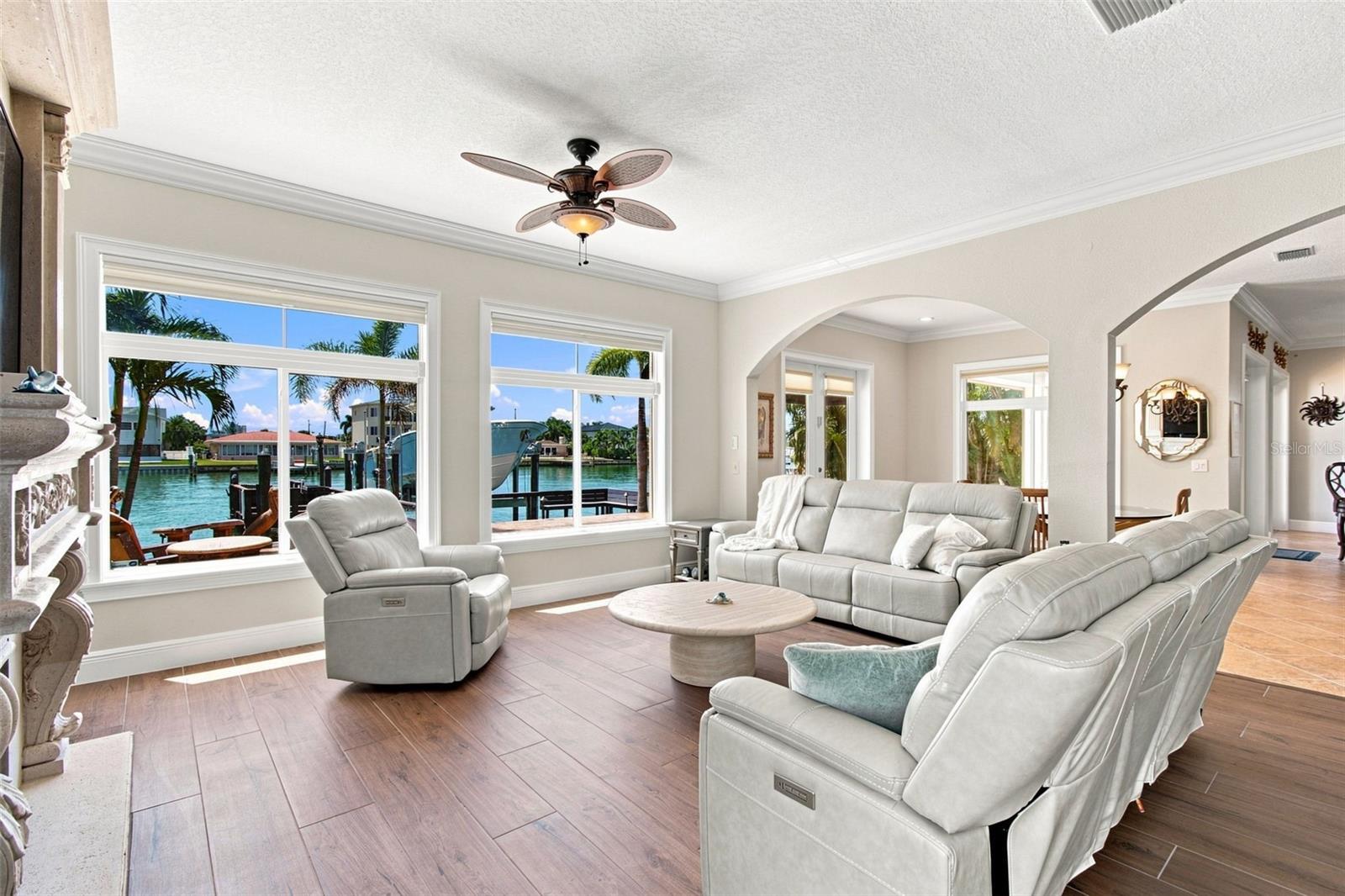 11220 8th, Treasure Island, FL 33706