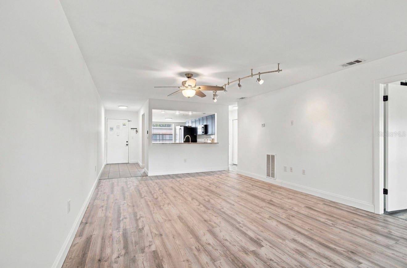 7570 92nd Unit 203c, Seminole, FL 33777